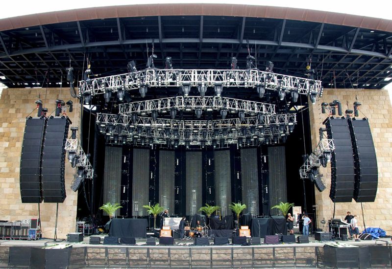 event production minneapolis led dance floor led screens lighting sound dj led robot wedding quinceanera corporate events